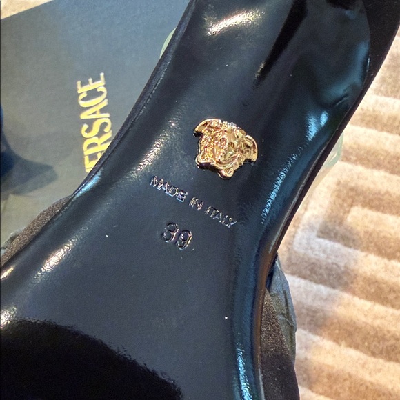 Versace
Alia 45mm slingback pumps - Picture 9 of 13